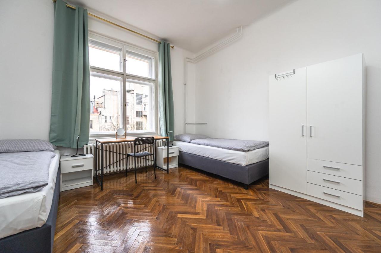 Apartments Safarikova 18 Прага Екстериор снимка