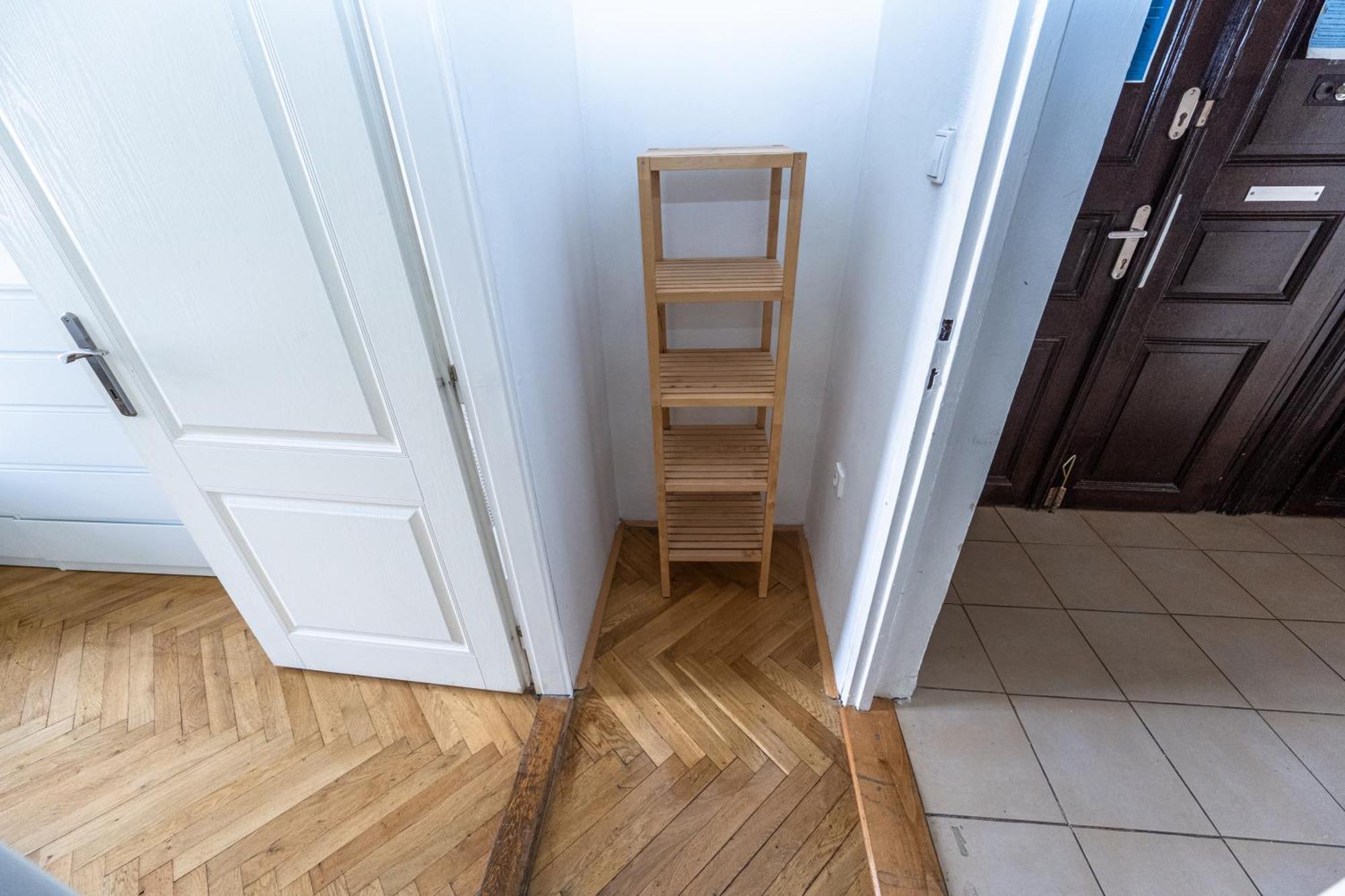 Apartments Safarikova 18 Прага Екстериор снимка