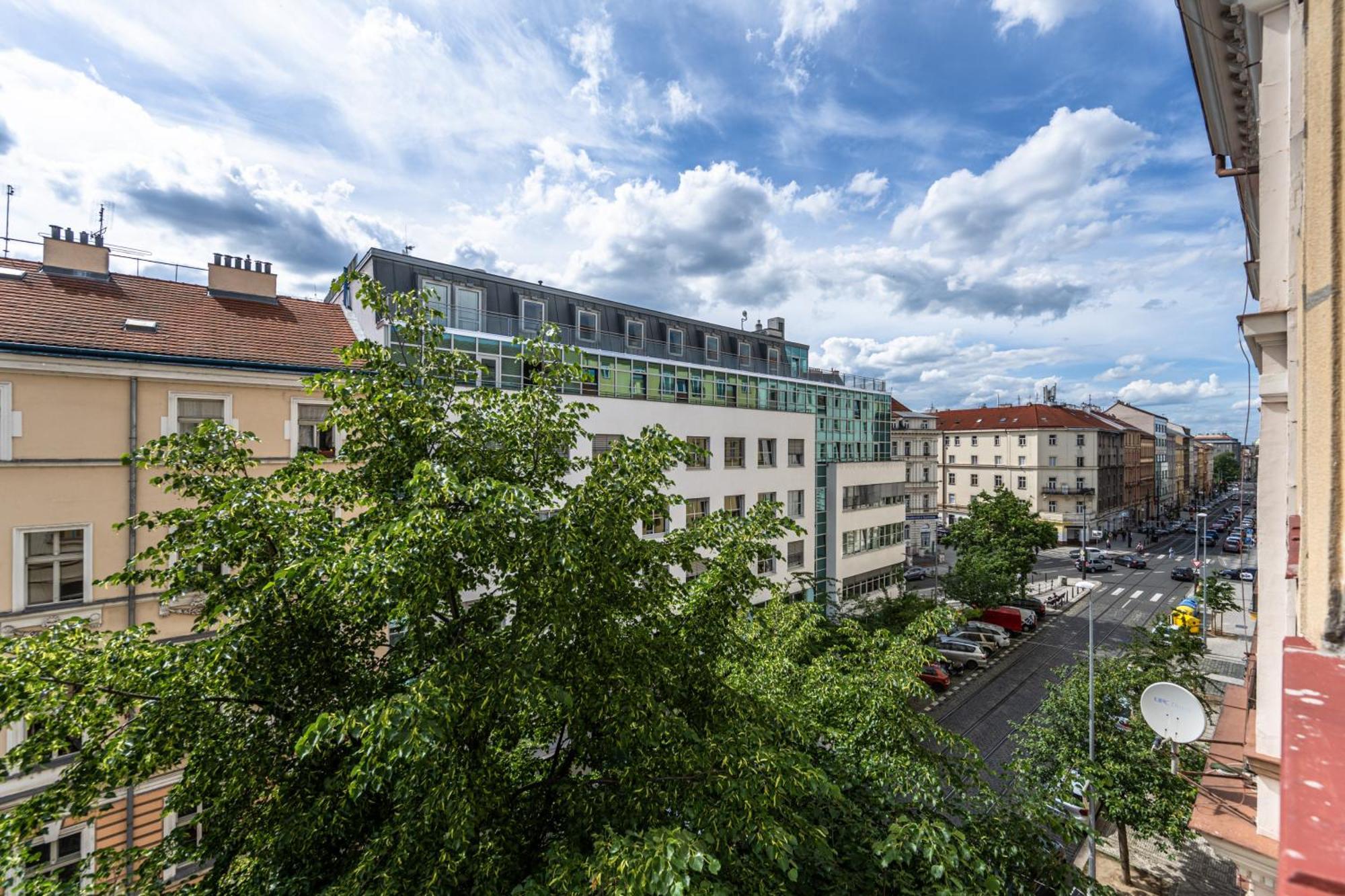 Apartments Safarikova 18 Прага Екстериор снимка