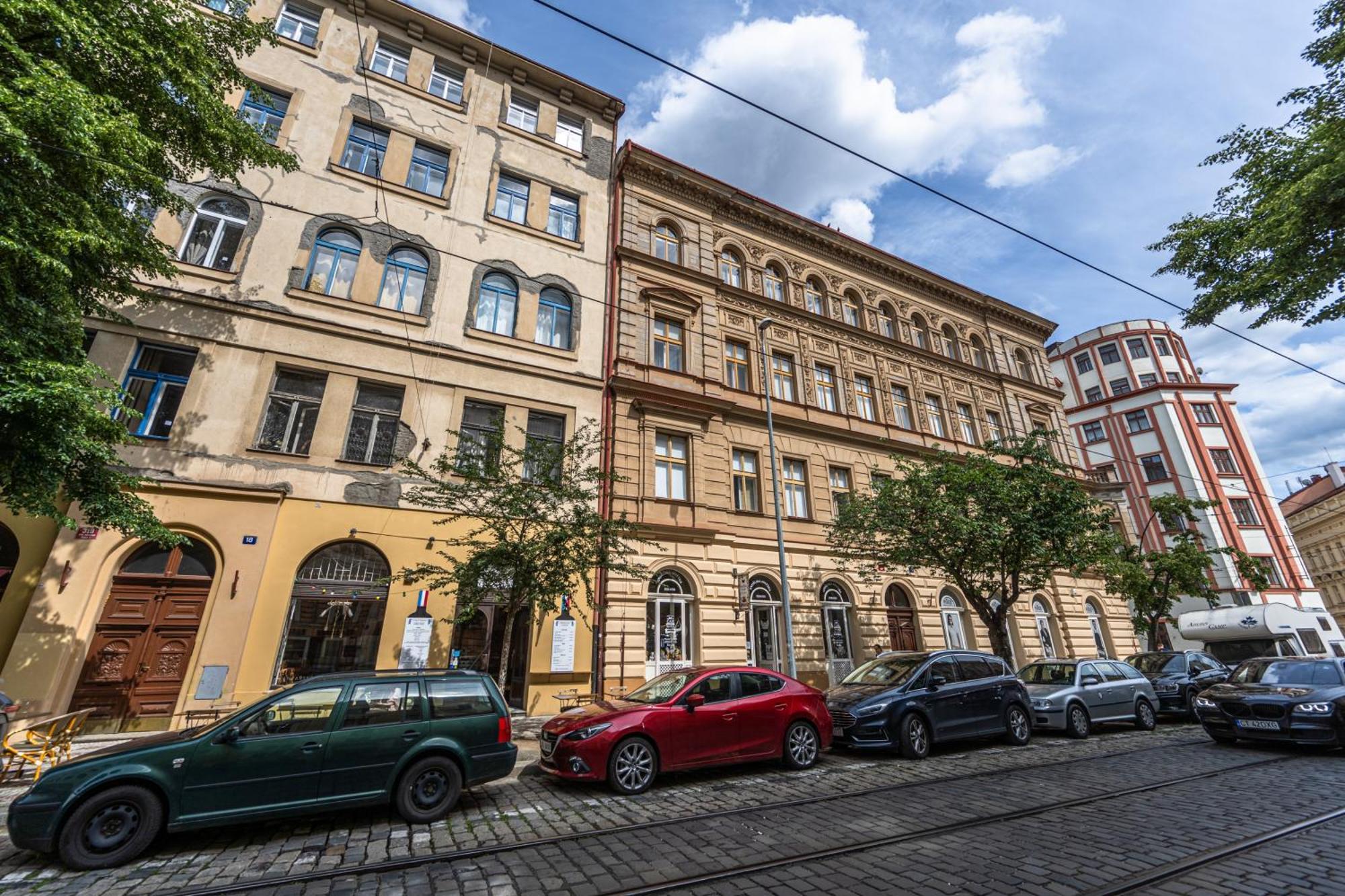 Apartments Safarikova 18 Прага Екстериор снимка