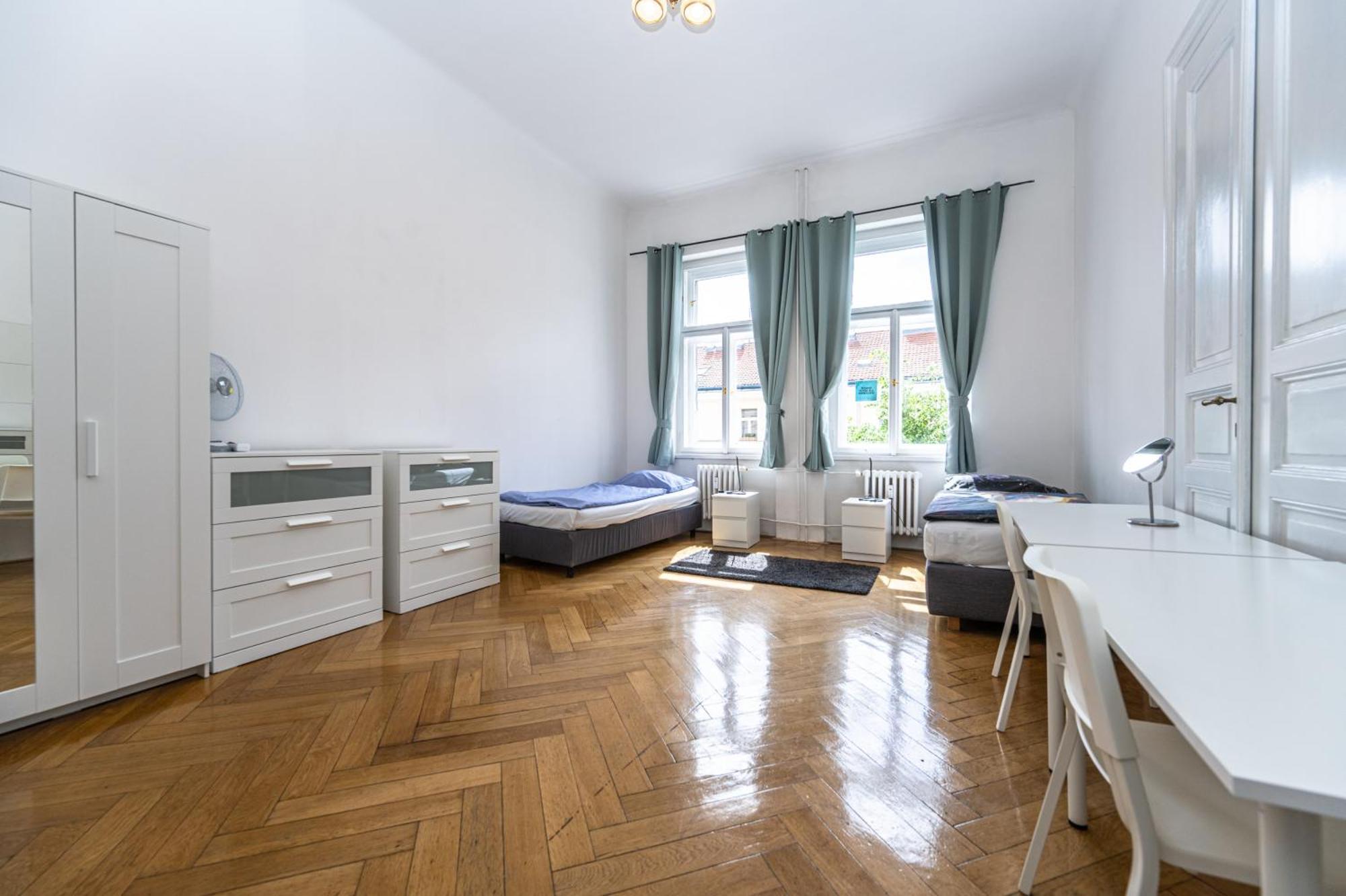 Apartments Safarikova 18 Прага Екстериор снимка