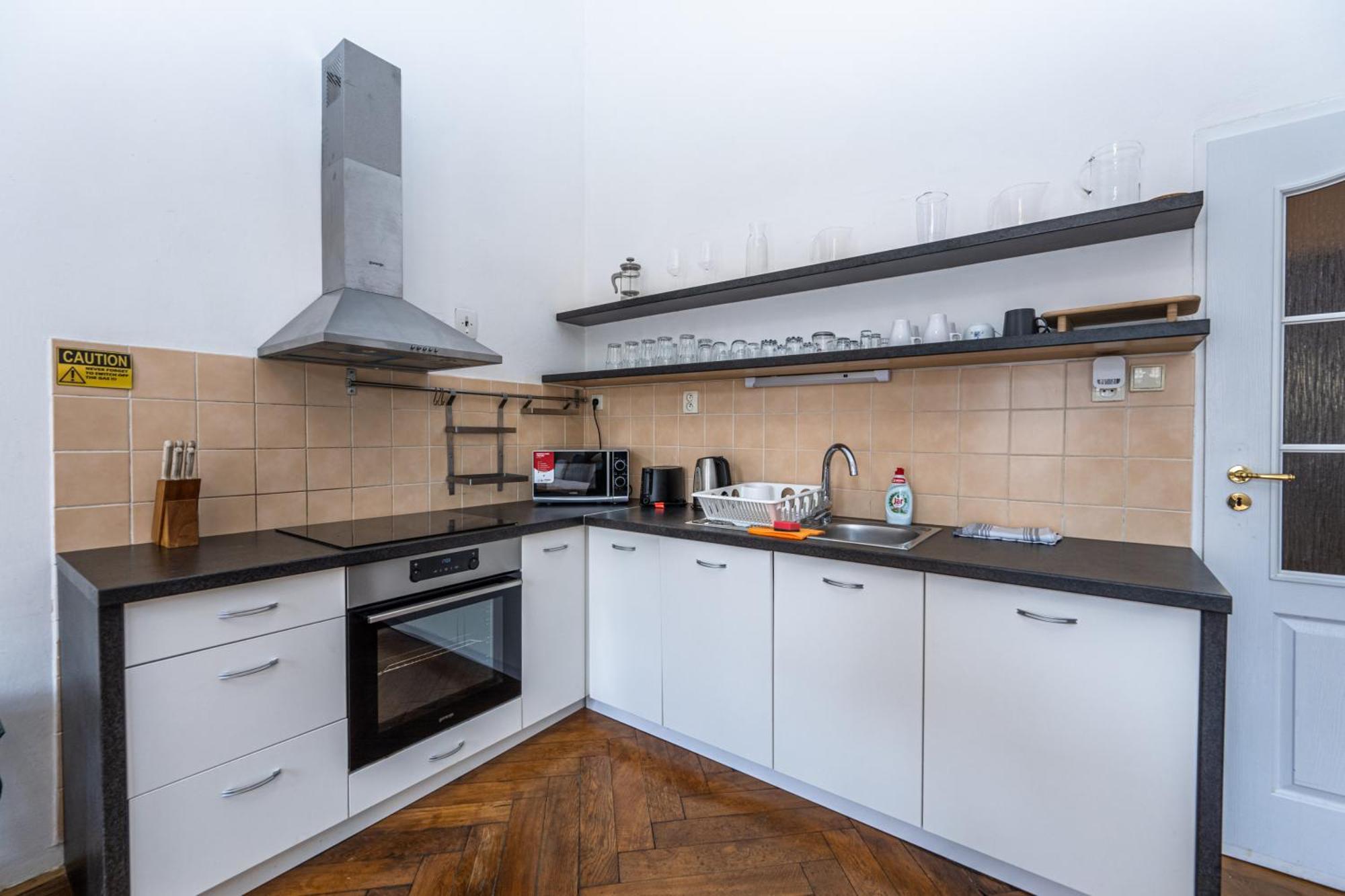 Apartments Safarikova 18 Прага Екстериор снимка