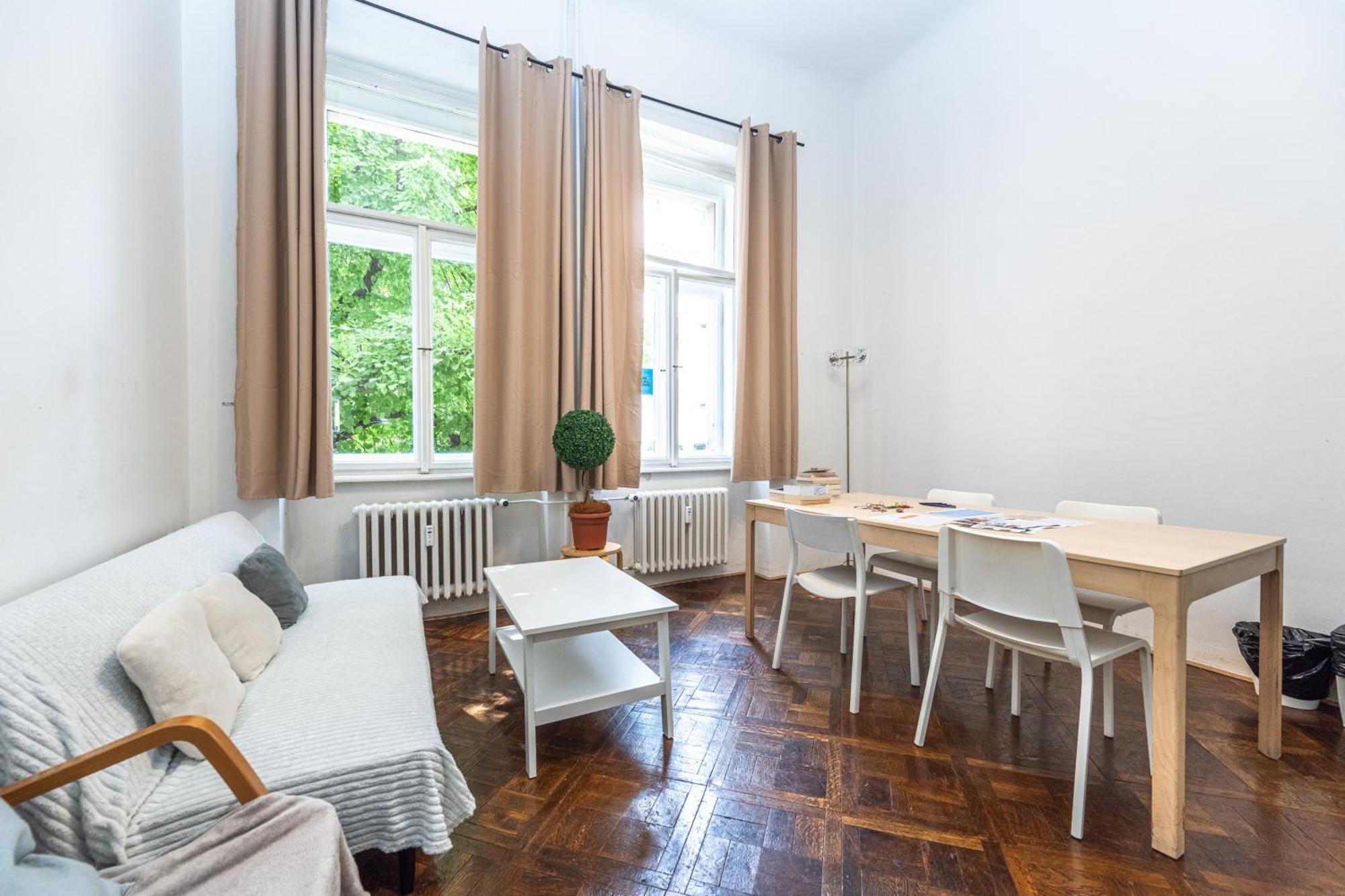 Apartments Safarikova 18 Прага Екстериор снимка