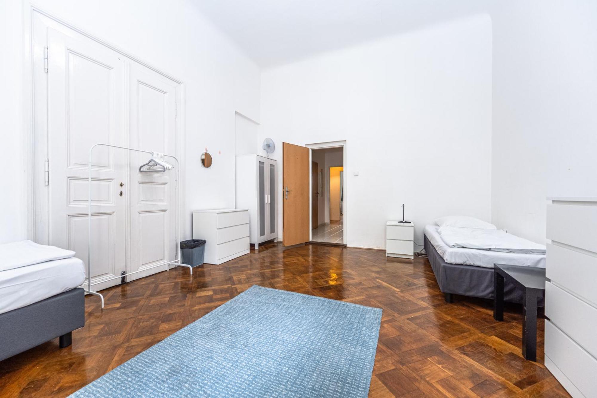 Apartments Safarikova 18 Прага Екстериор снимка