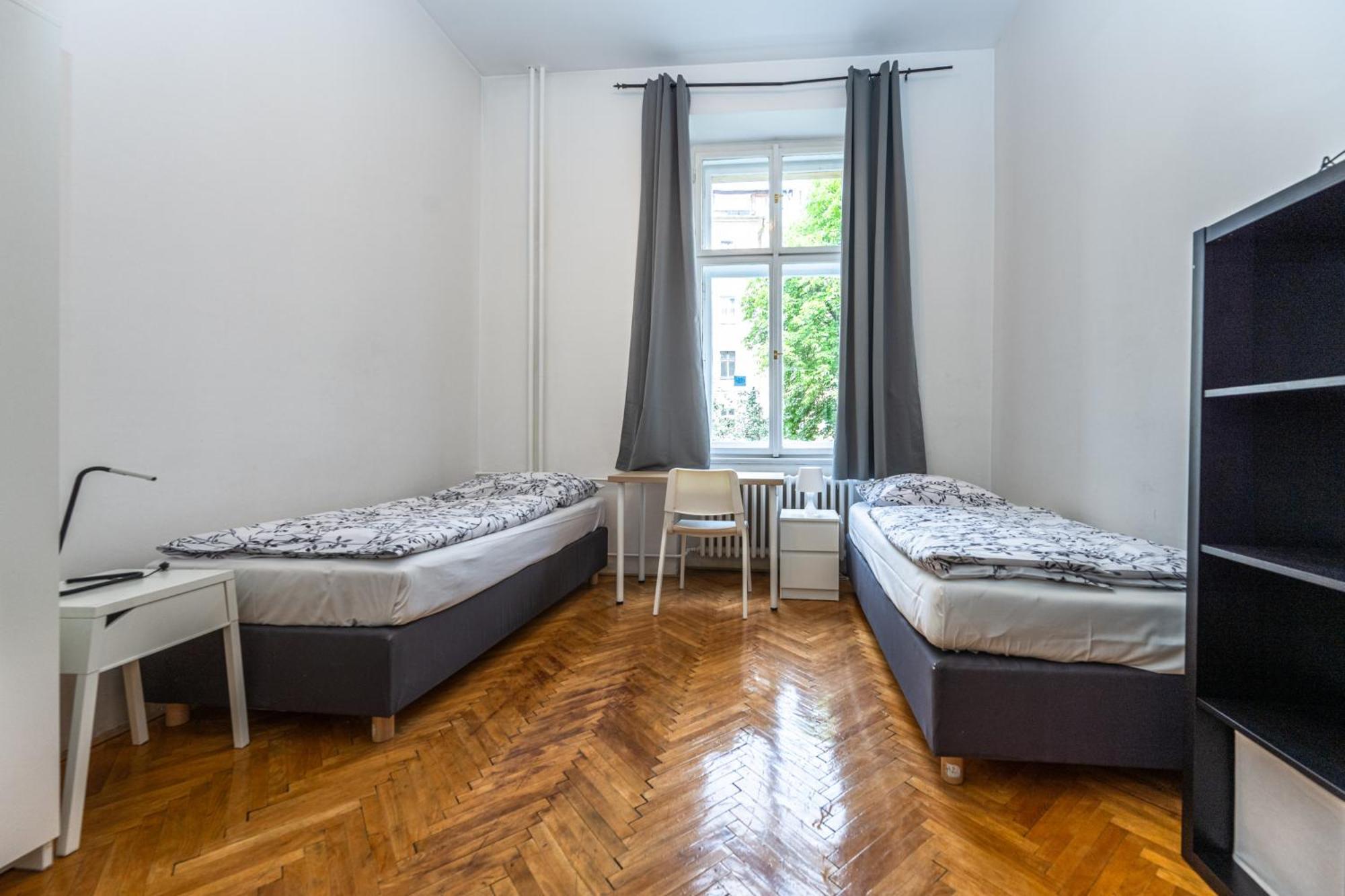 Apartments Safarikova 18 Прага Екстериор снимка