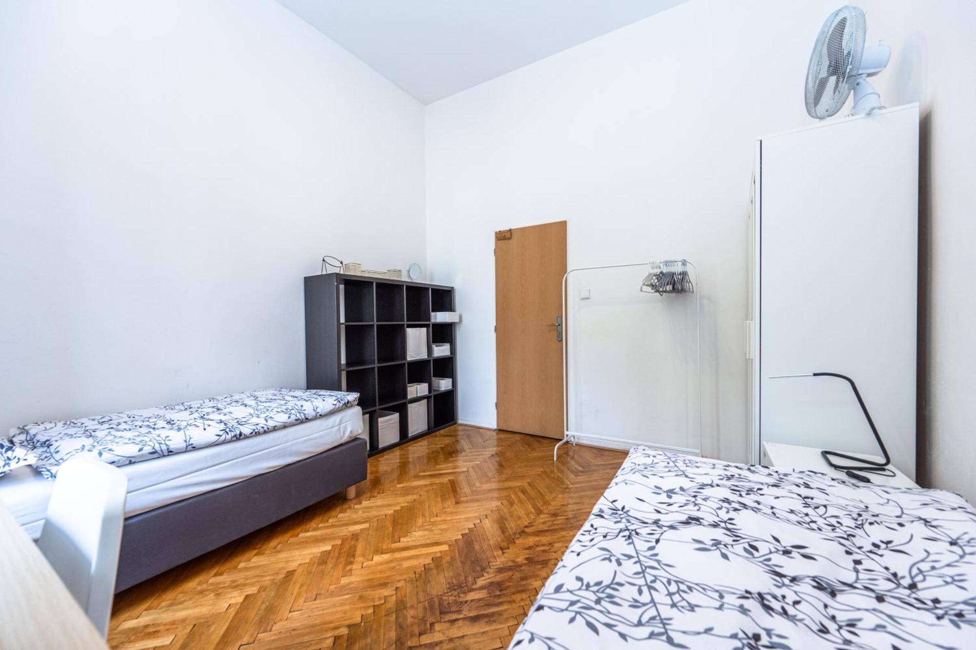 Apartments Safarikova 18 Прага Екстериор снимка