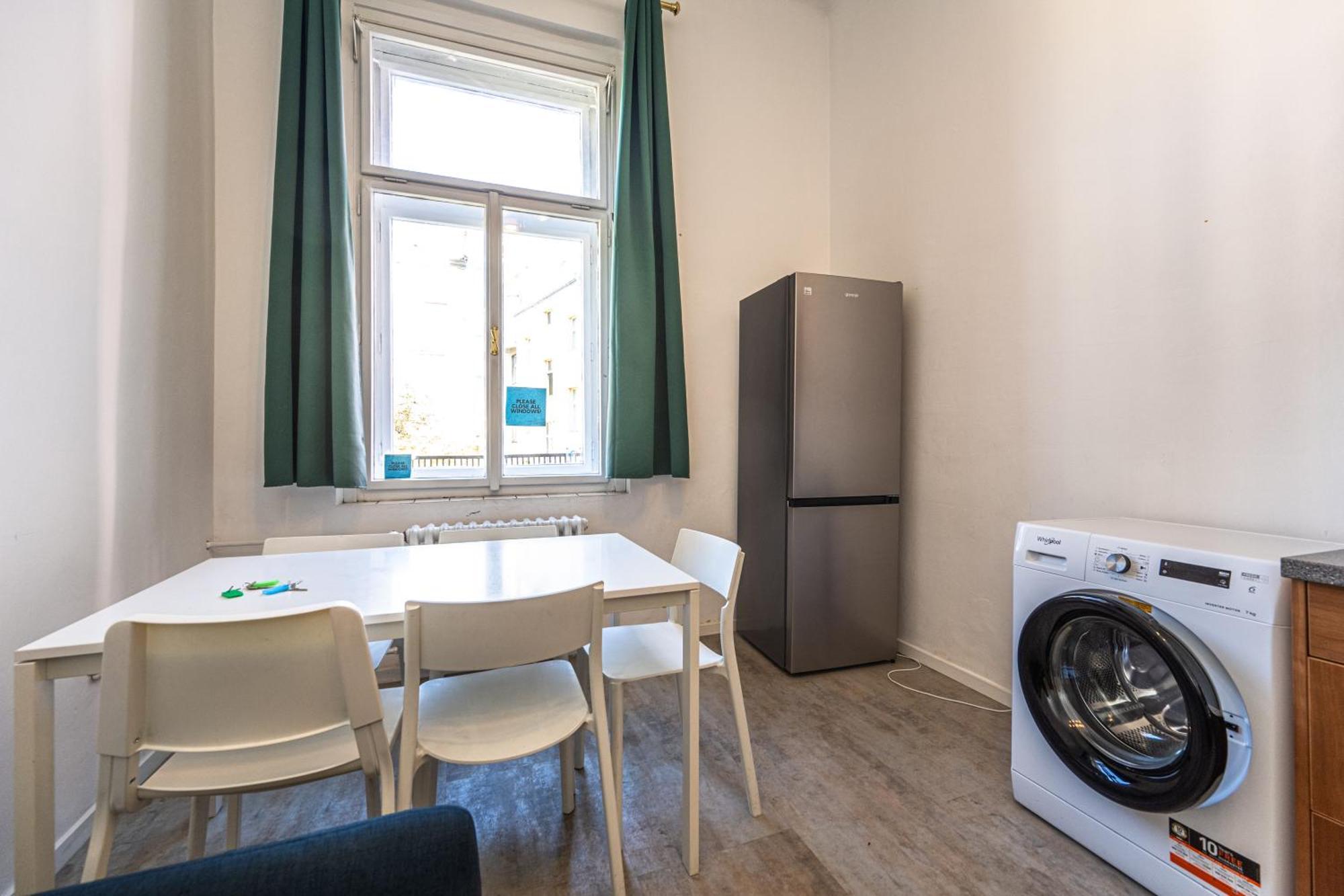 Apartments Safarikova 18 Прага Екстериор снимка