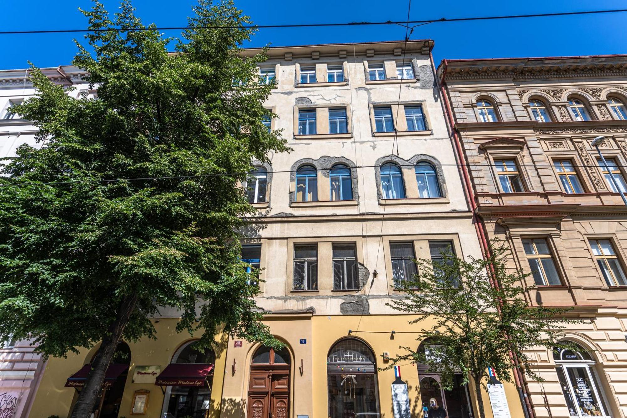 Apartments Safarikova 18 Прага Екстериор снимка